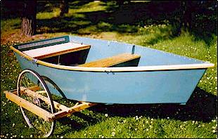 boatoncart.jpg (19739 bytes)