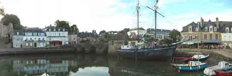 The basin at Auray